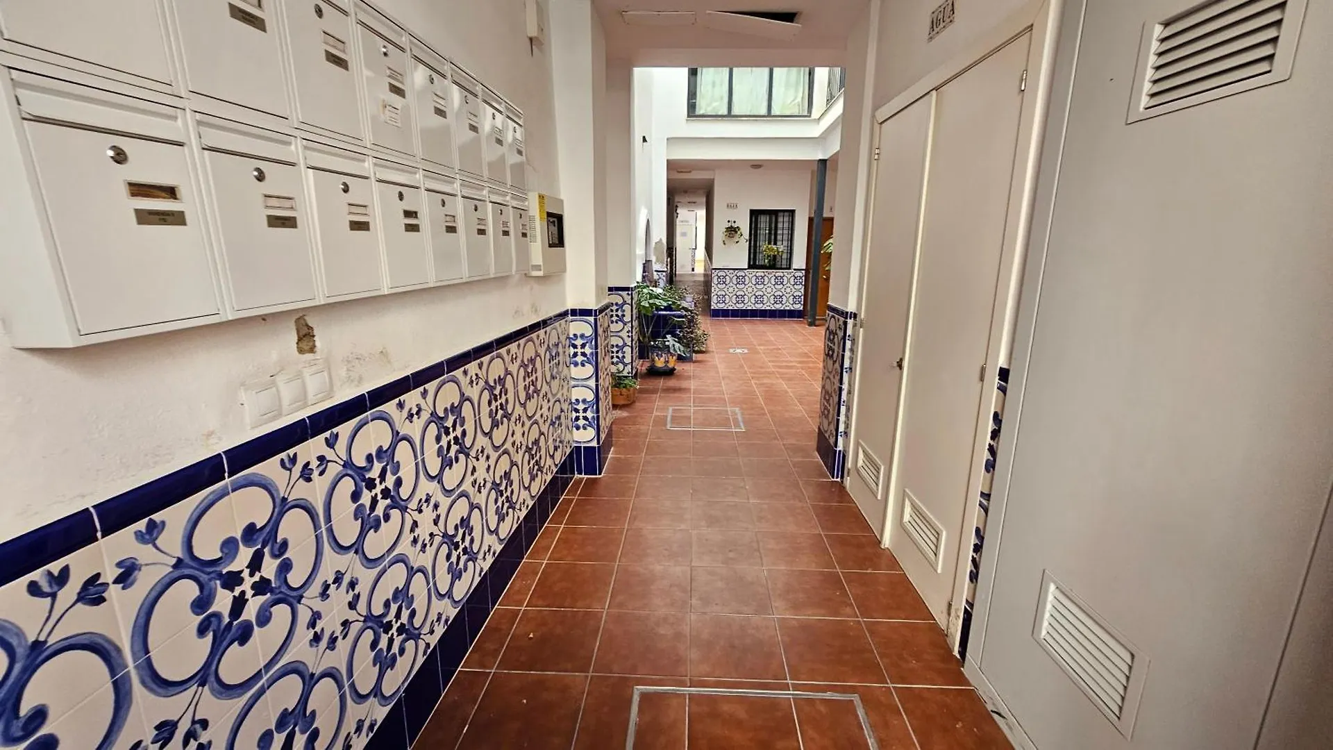 Castilla Del Cachorro, Apto De 2 Dormitorios En Triana Seville Apartment